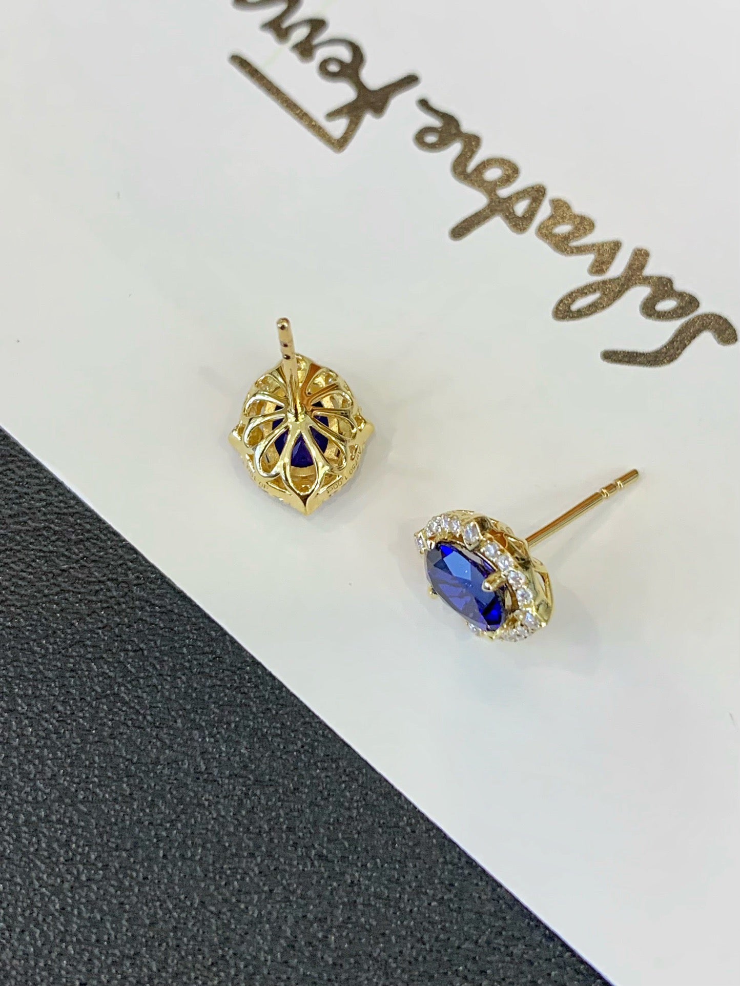 18K Gold Cultivated Sapphire Earrings and Necklace Two-Piece Set Jewelry