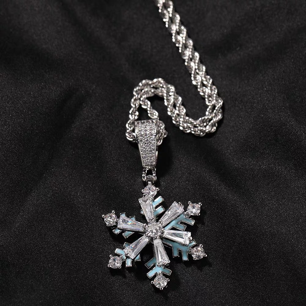 Small Rotatable Snowflake Pendant Inlaid With Moissanite Hip-hop Cool Style