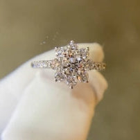 18K Gold Cultivated Diamond Sunflower Shaped Ring
