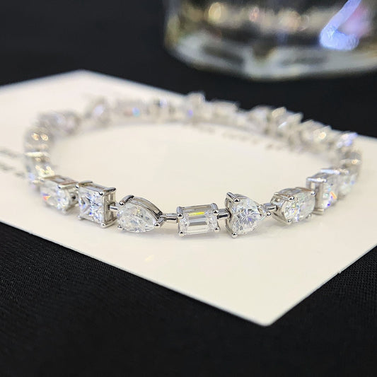 18K Gold Moissanite Irregular Bracelet