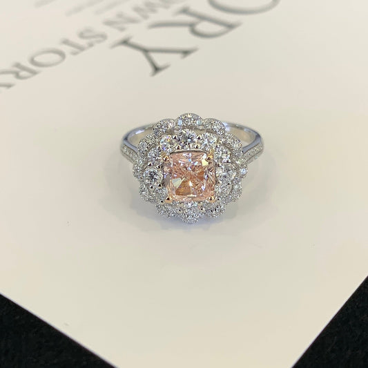 18K Gold Cultured Pink Diamond Two-Layer Flower-Shaped Diamond Ring