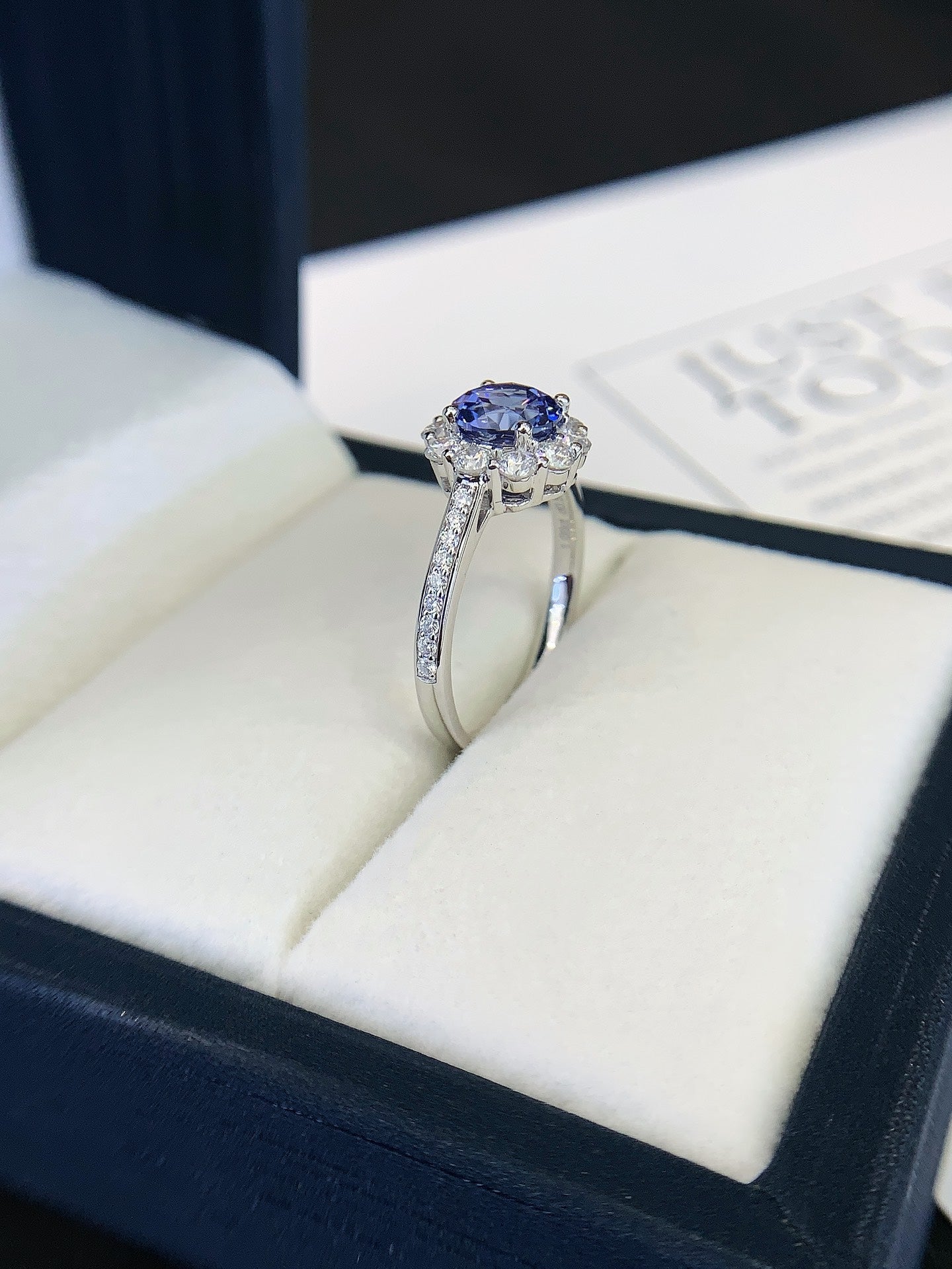 1.3 Carat Cultured Sapphire 18K Gold Ring