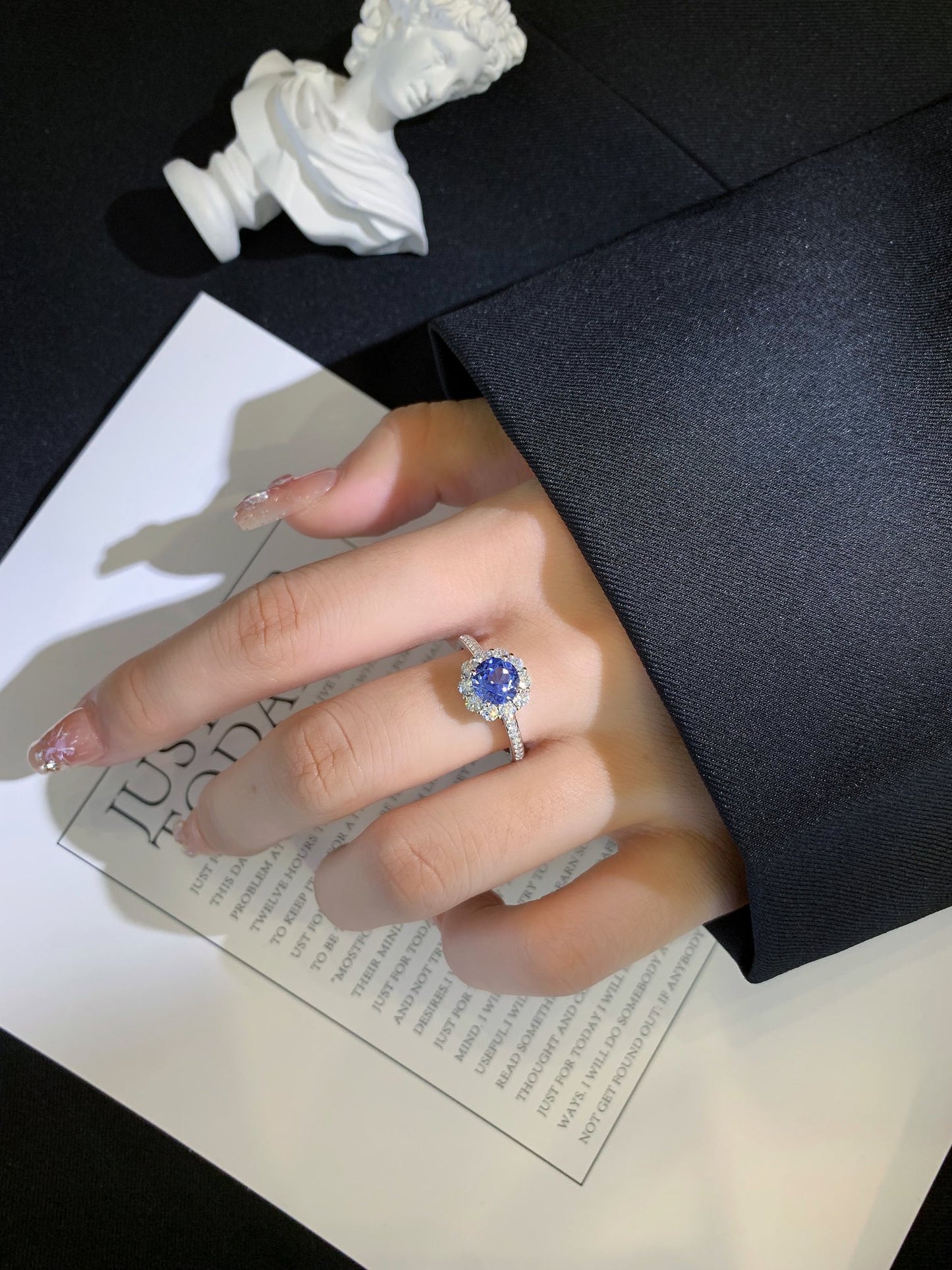 1.3 Carat Cultured Sapphire 18K Gold Ring