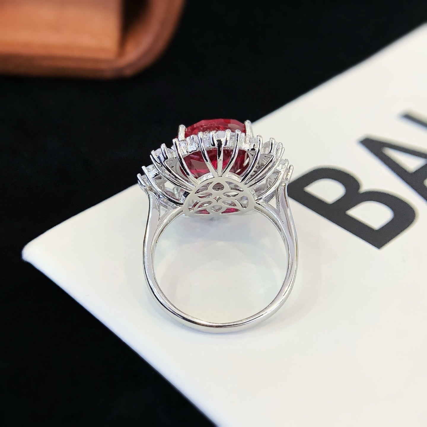 S925 Silver Inlaid Red Gem Ring