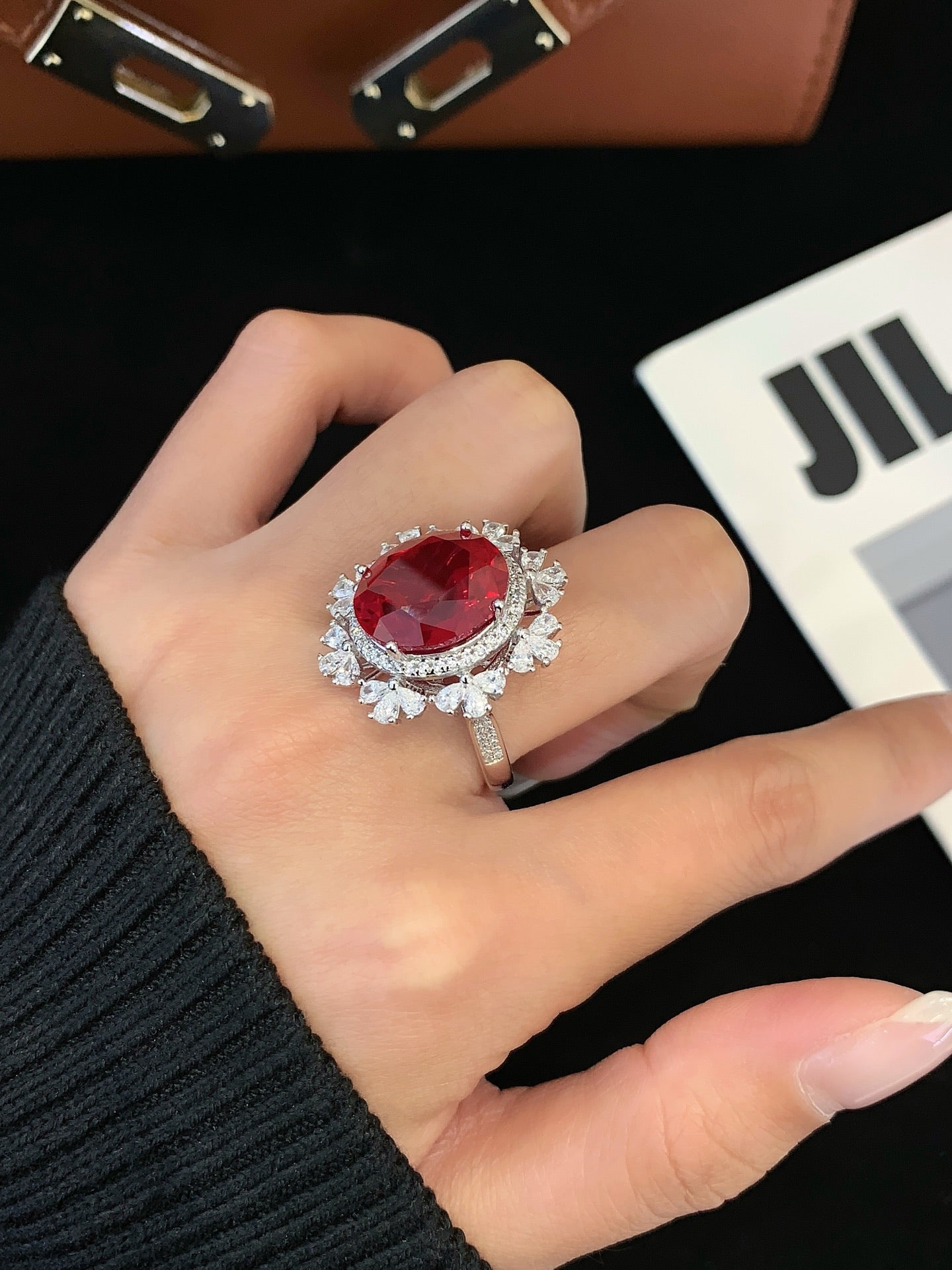S925 Silver Inlaid Red Gem Ring
