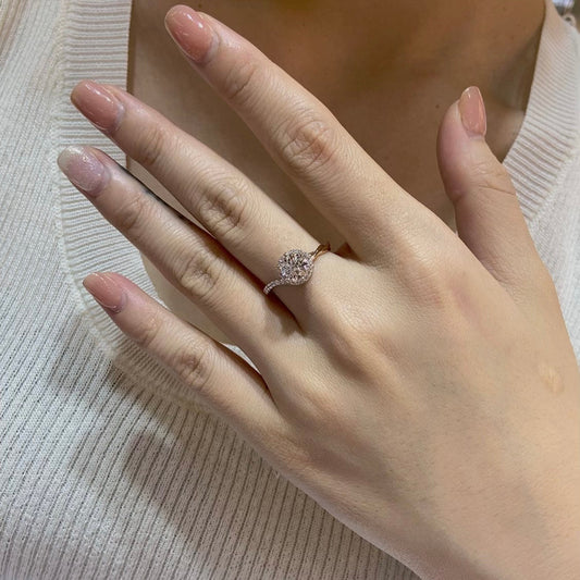 New 18K gold cultured diamond ring