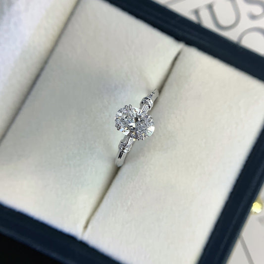 1.05ct 18K gold cultured diamond ring
