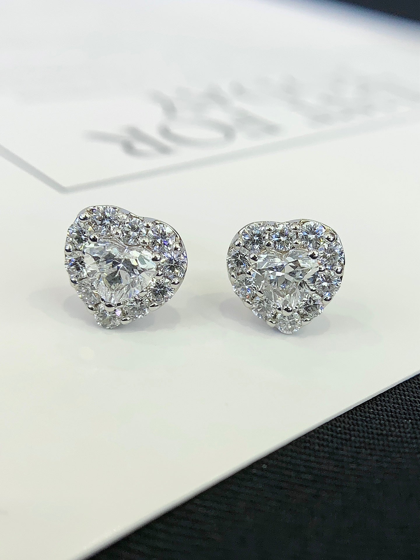 18K gold cultured diamond earrings [heart-shaped earrings]