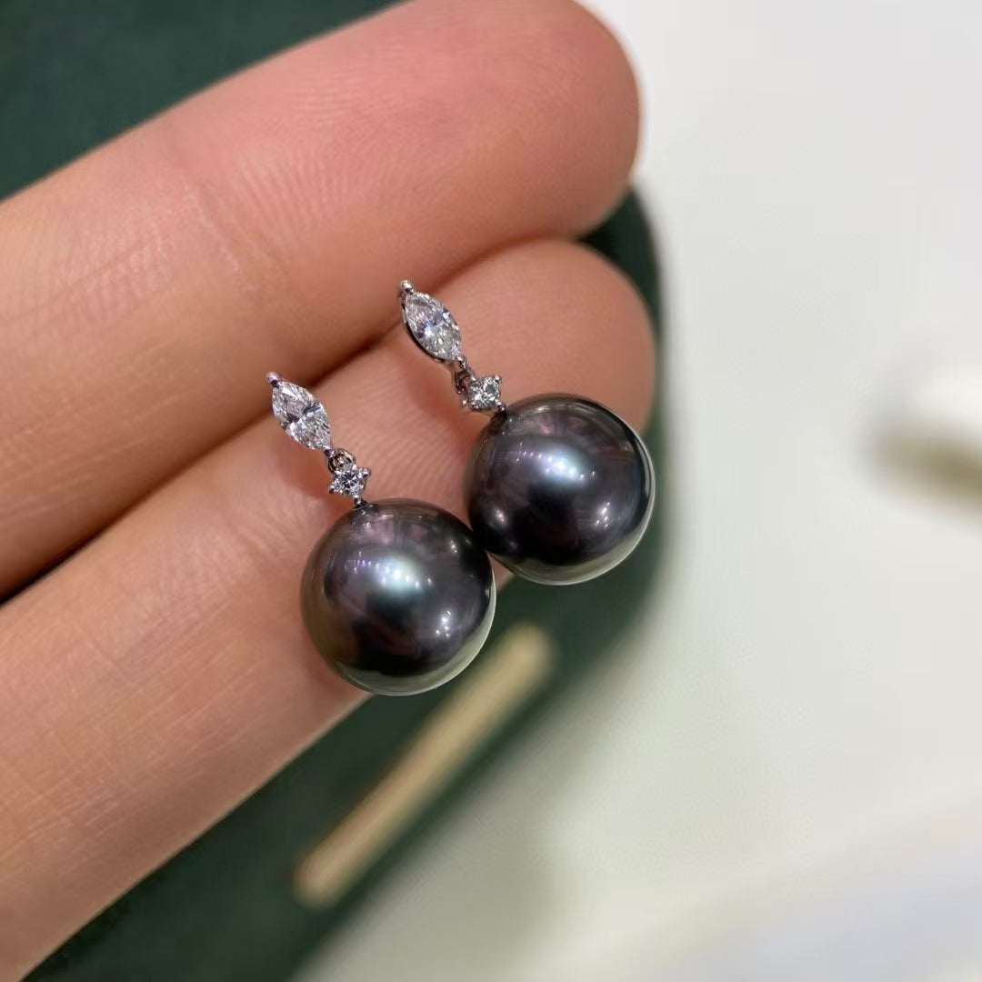 18K Gold Saltwater Pearl Stud Earrings