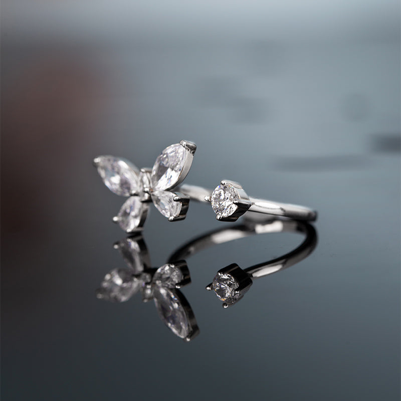 High Carbon Diamond Butterfly Ring Opening Design Suitable for Multiple Sizes