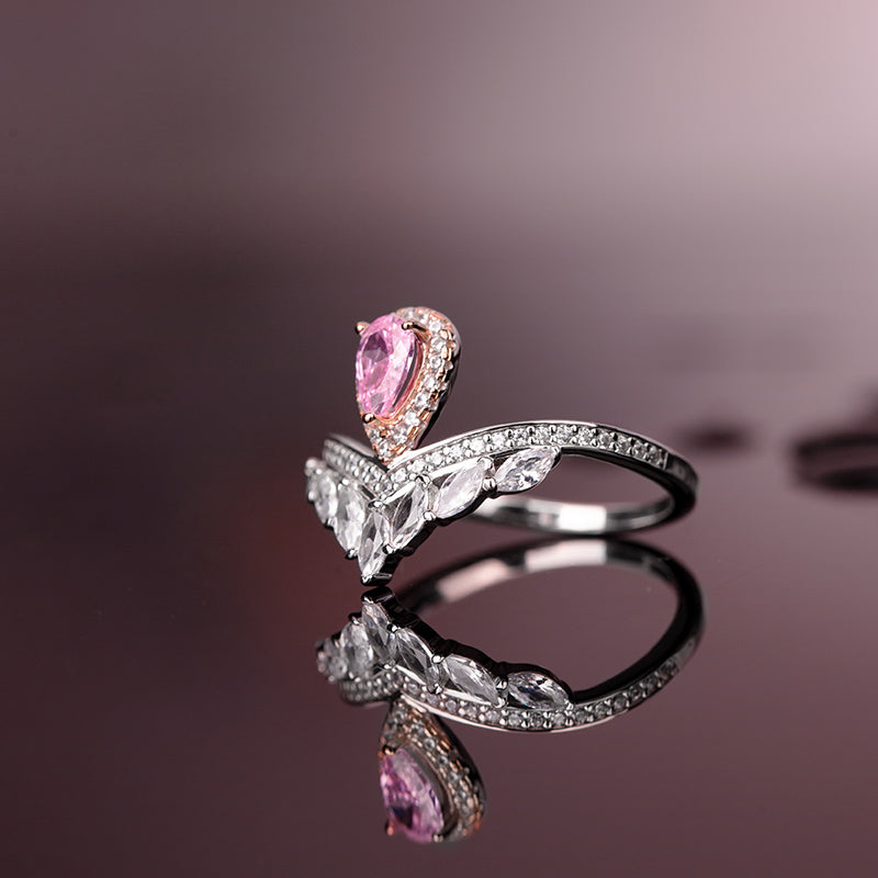 Teardrop-shaped Pink High Carbon Diamond With V-shaped Sterling Silver Diamond Ring