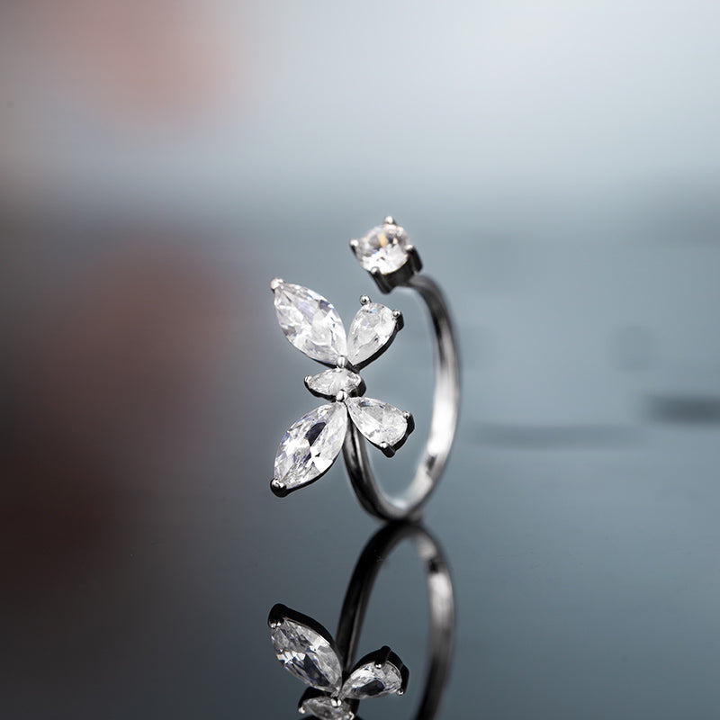 High Carbon Diamond Butterfly Ring Opening Design Suitable for Multiple Sizes