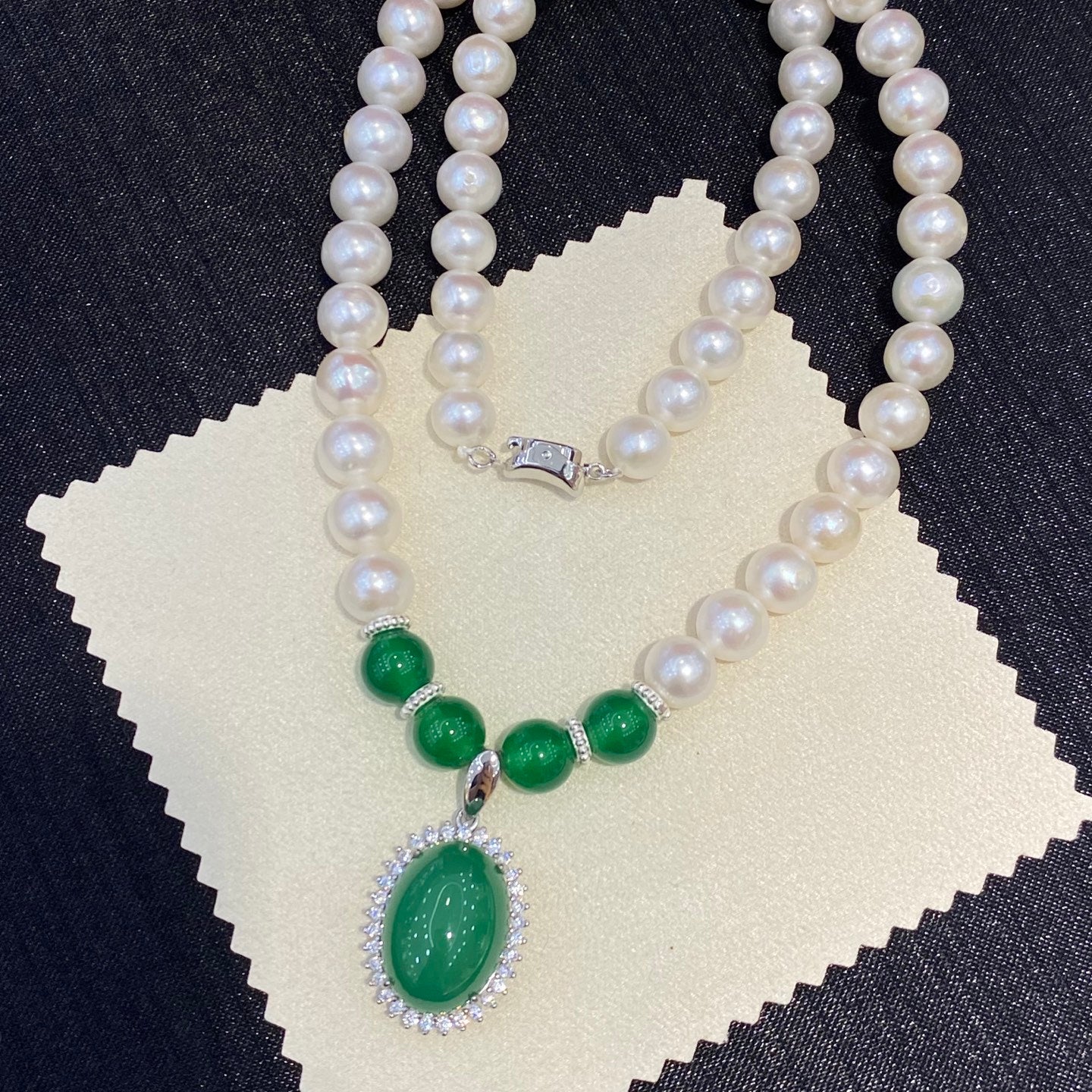 Natural freshwater pearl necklace