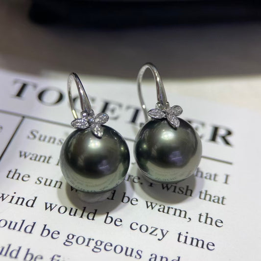 Natural freshwater Tahitian pearl earrings