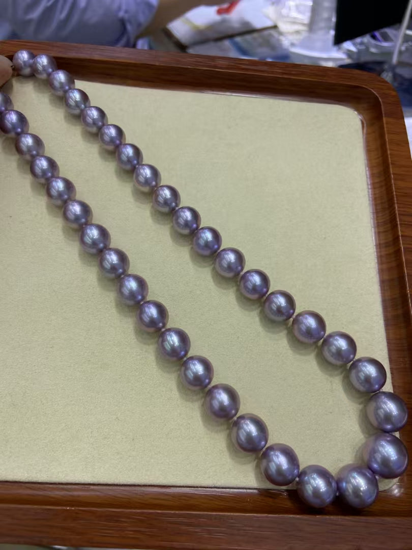 Natural freshwater pearl necklace