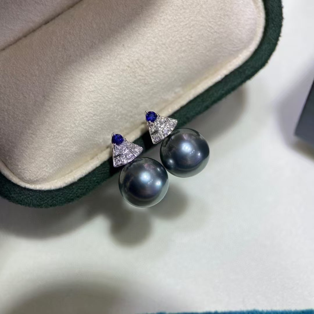 18K Gold Saltwater Pearl Stud Earrings