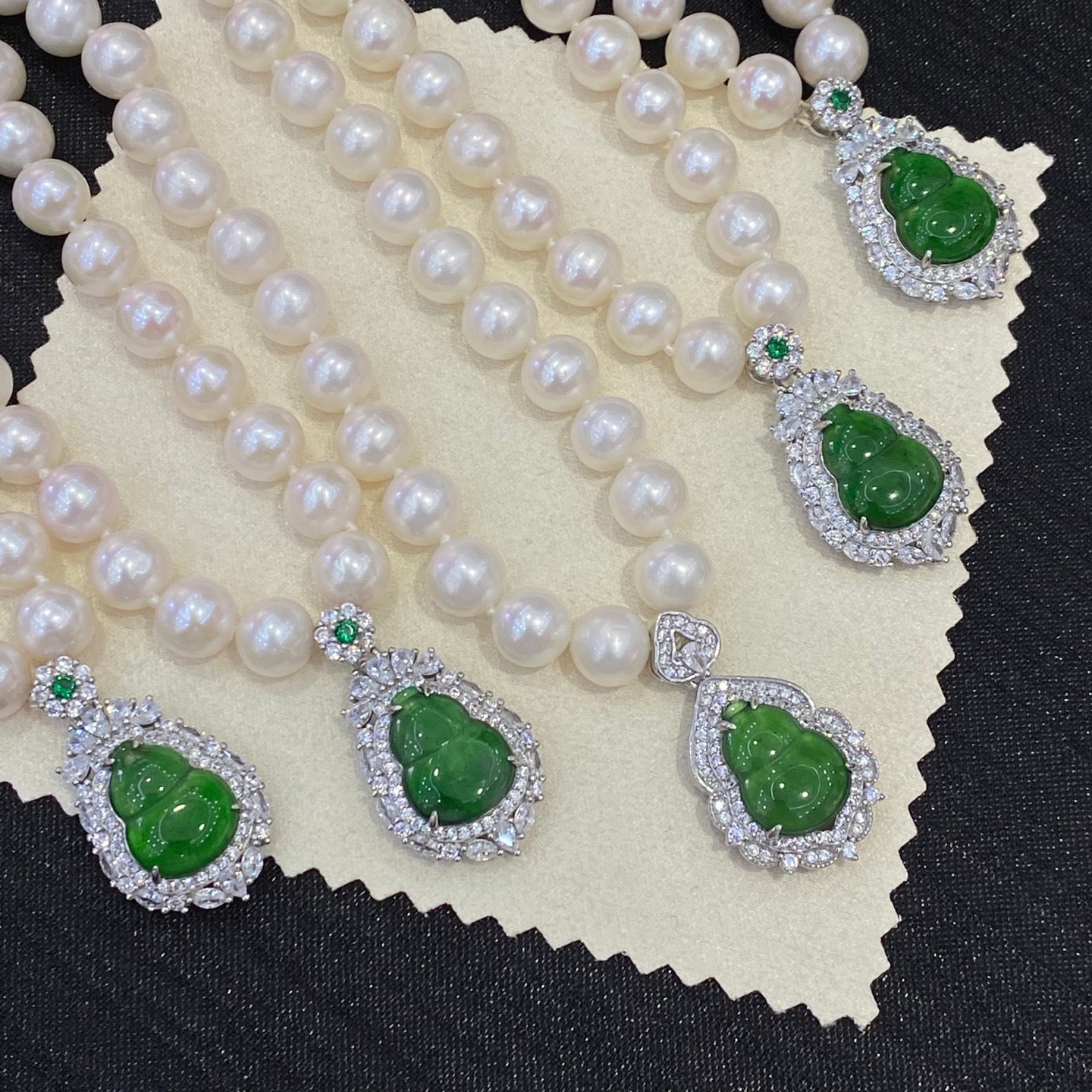 Natural freshwater pearl necklace