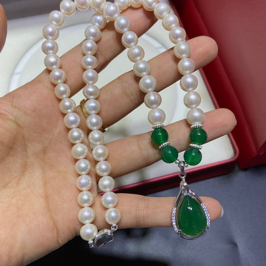 Natural freshwater pearl necklace