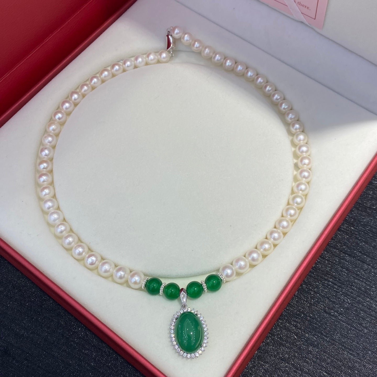 Natural freshwater pearl necklace