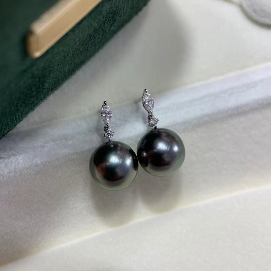 18K Gold Saltwater Pearl Stud Earrings