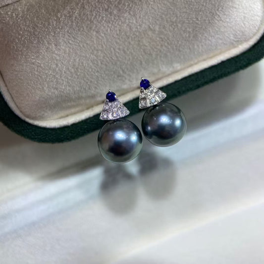 18K Gold Saltwater Pearl Stud Earrings